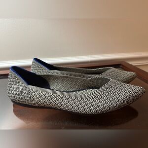 Rothy's Classic Black and Tan Woven Pointed Patterned Flats - Great Condition!